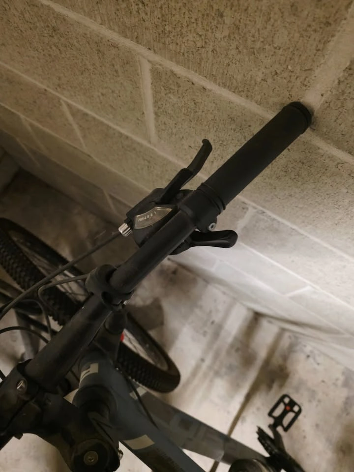 Reid Hybrid Bike In Almost New Condition - photo 4