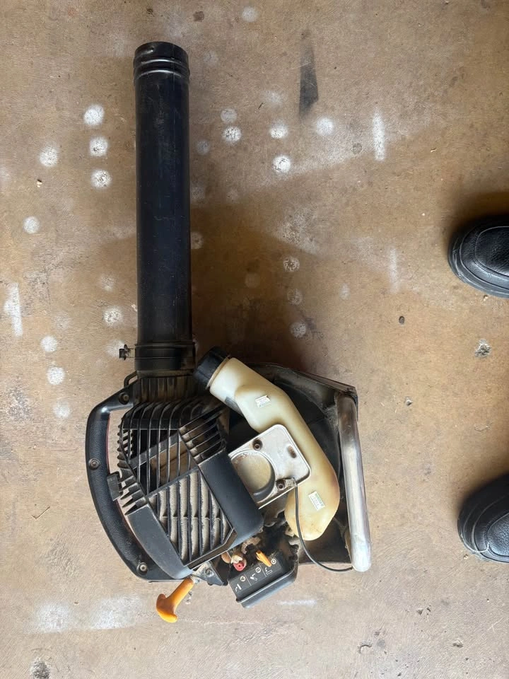 Homelite Vac Attck II Gas Blower - photo 4
