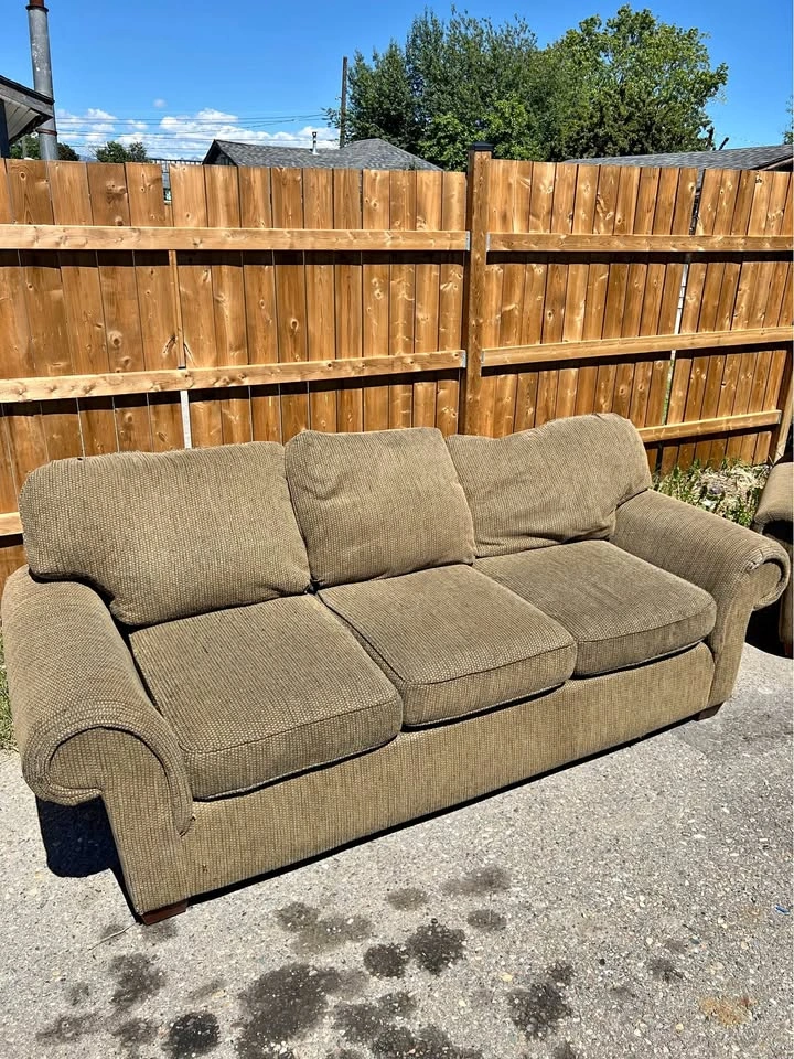 Matching Sofa & Loveseat Set – Large Size