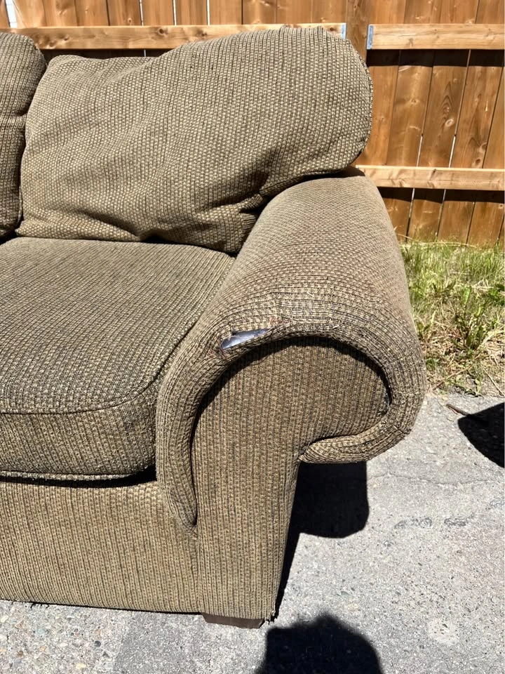 Matching Sofa & Loveseat Set – Large Size - photo 4