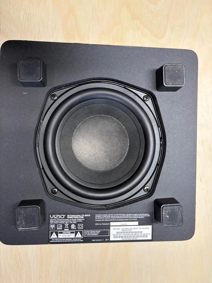 Vizio Subwoofer - Excellent Condition - photo 2