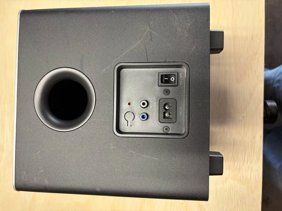 Vizio Subwoofer - Excellent Condition - photo 3