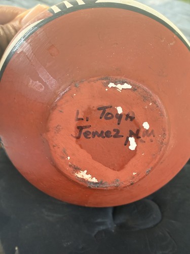 L. Toya Jemez Pueblo Pottery Jar Hand Painted Native Art - photo 3