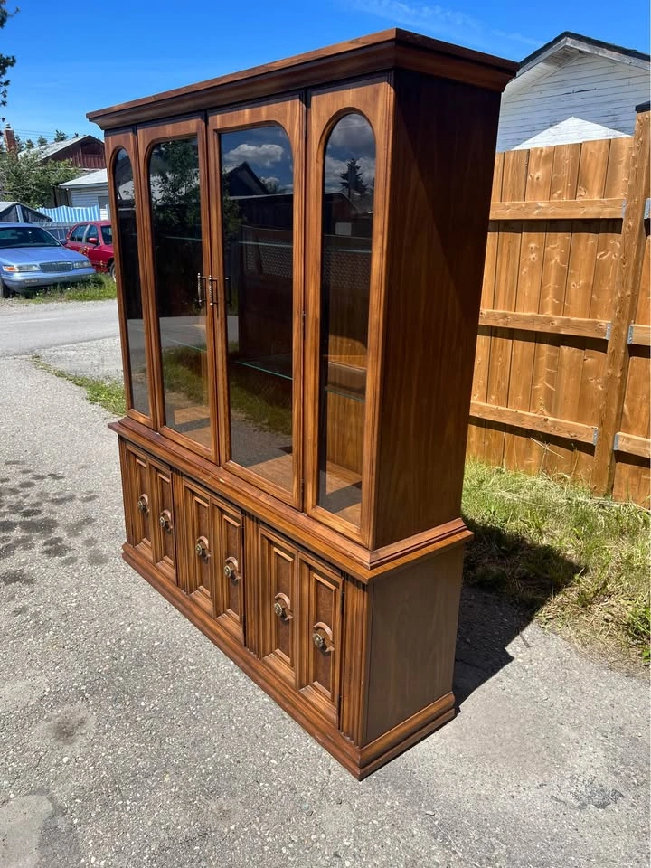 Vintage Sklar Lighted Display Cabinet / China Hutch - photo 2