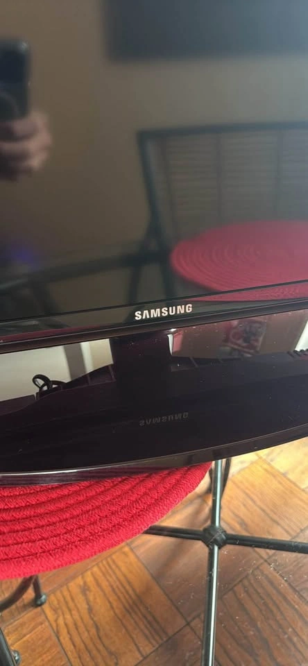 Samsung 40" LCD TV UN40H5201AFXZA - photo 2