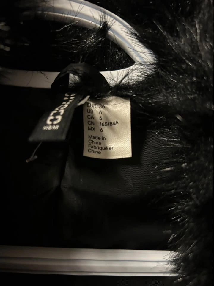 H&M faux fur coat - photo 2