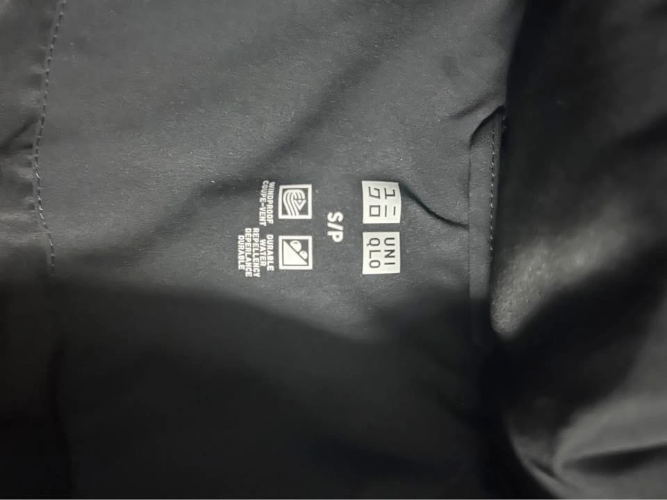 Uniqlo black down winter jacket - photo 2