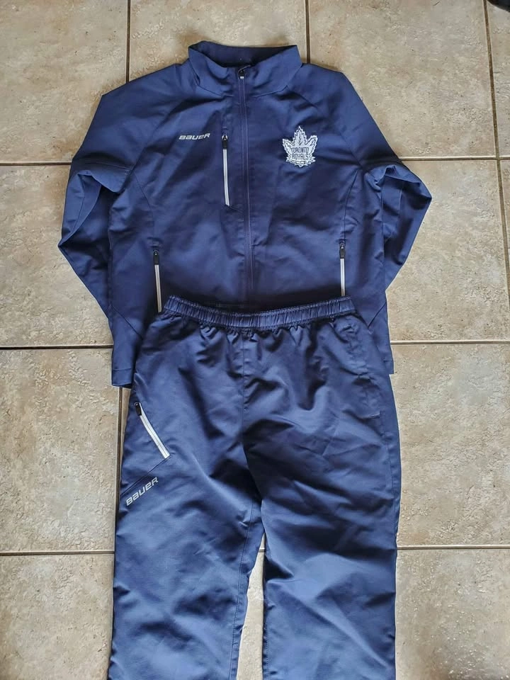 Toronto Royals hockey track suit. Size youth large