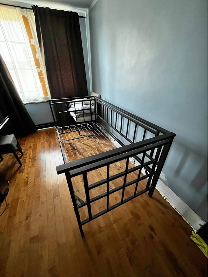 Black Metal Twin Daybed Frame