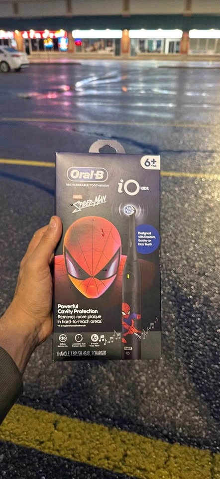 Oral-b IO Kids rechargeable toothbrush