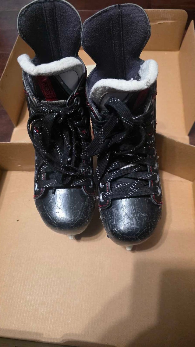 Bauer Hockey Skates Vapor X60 - YTH 12 $30 obo - photo 3