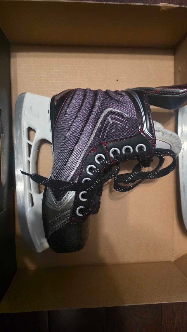 Bauer Hockey Skates Vapor X60 - YTH 12 $30 obo - photo 4