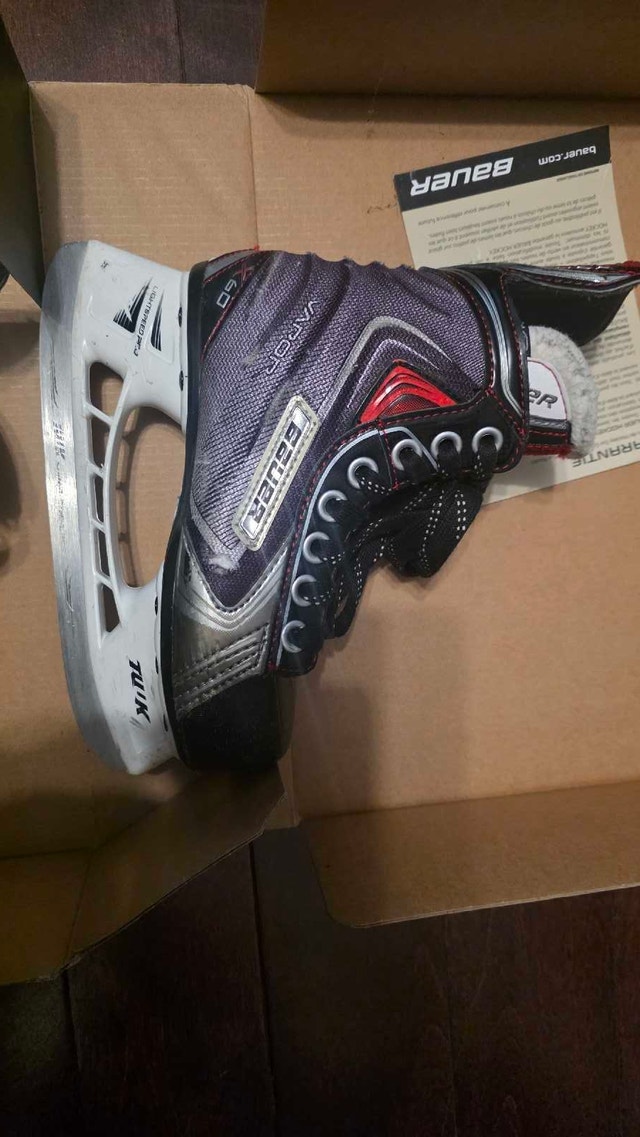 Bauer Hockey Skates Vapor X60 - YTH 12 $30 obo - photo 5