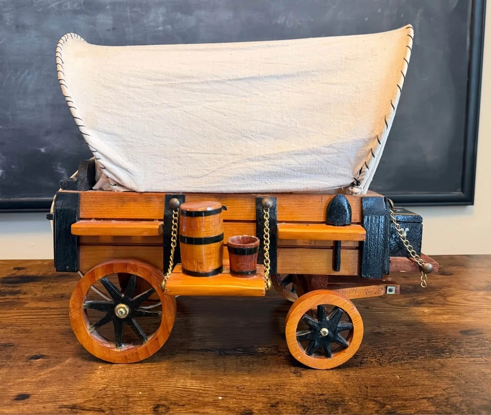 Handmade Rustic Wooden Wagon Lamp - photo 4