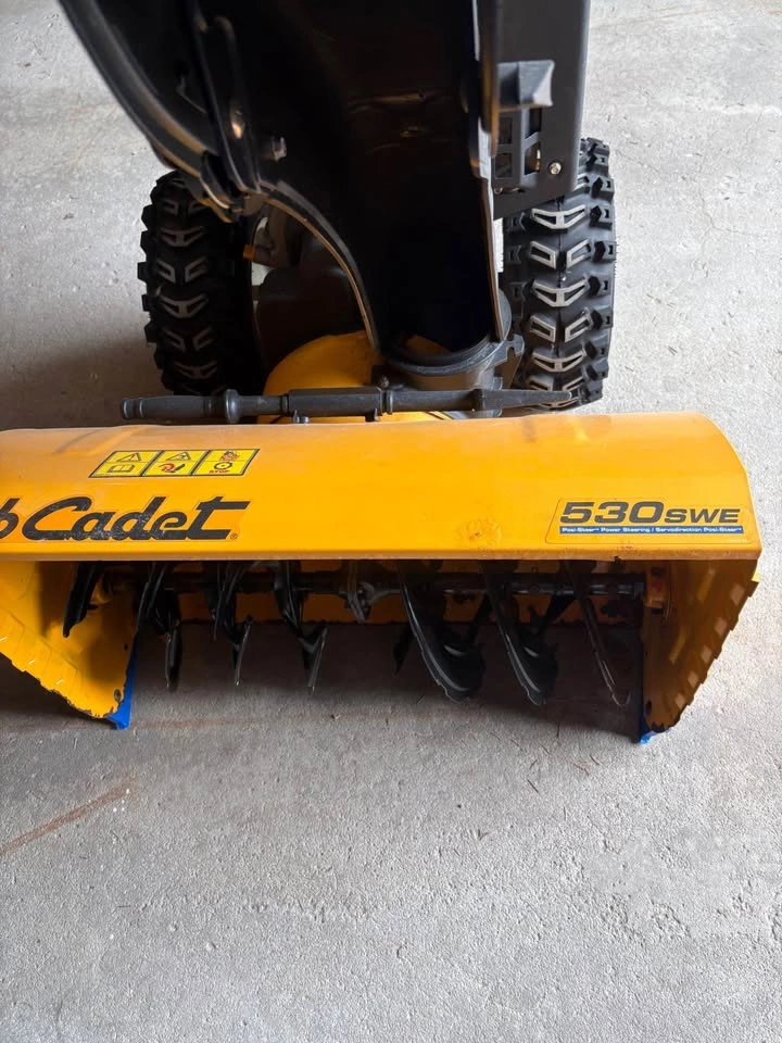 Cub Cadet 530 SWE Snow Thrower - photo 5