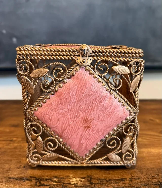 Multiple home decor items- see description for pricing - photo 3