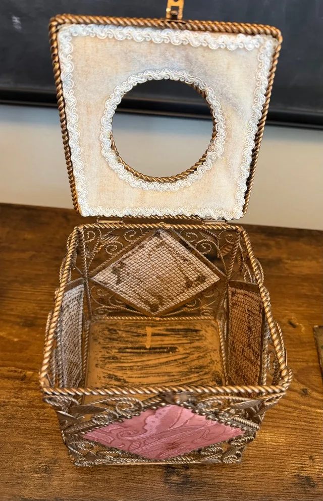 Multiple home decor items- see description for pricing - photo 4