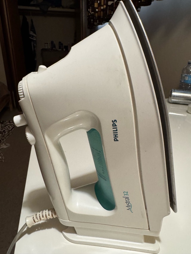 Philips Iron Mistral 32