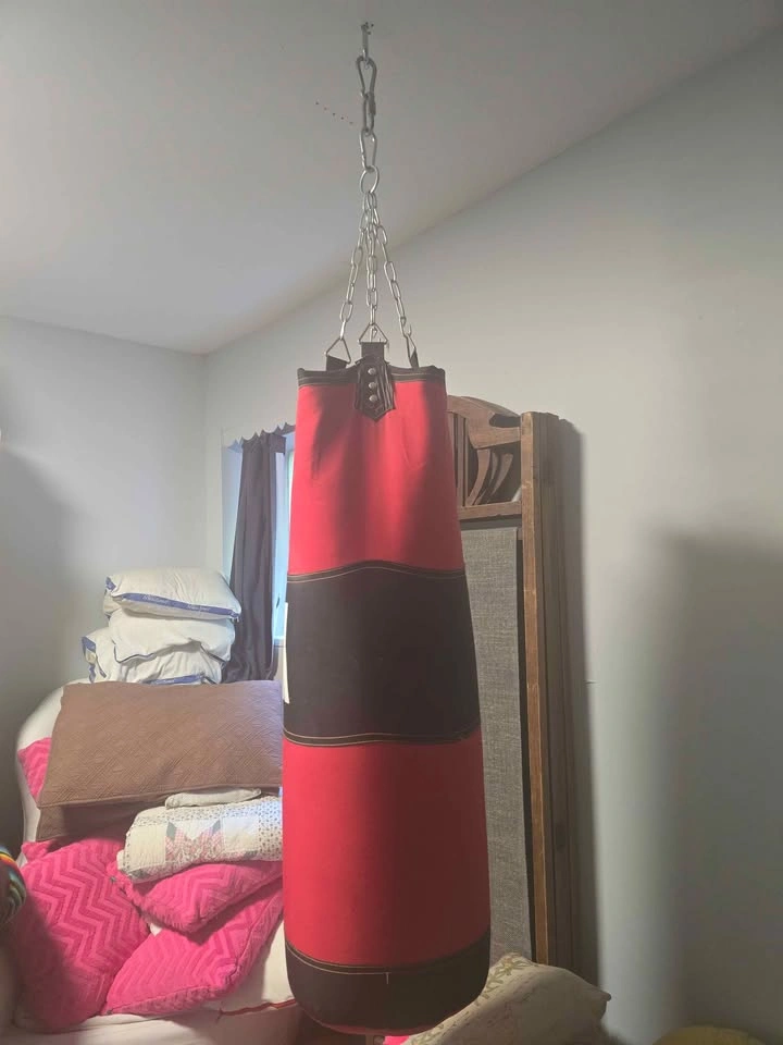 Iron Jack Heavy Punching Bag – Great Condition - photo 3