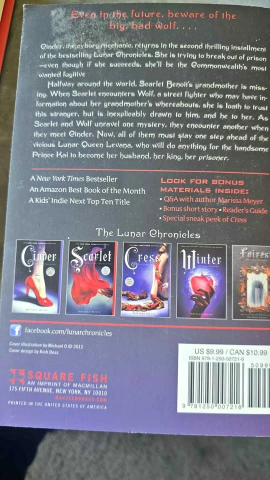 THE LUNAR CHRONICLES $15