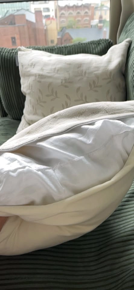 Light Beige Leaf Pattern Throw Pillows - photo 2