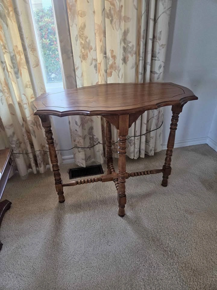 Decorative table