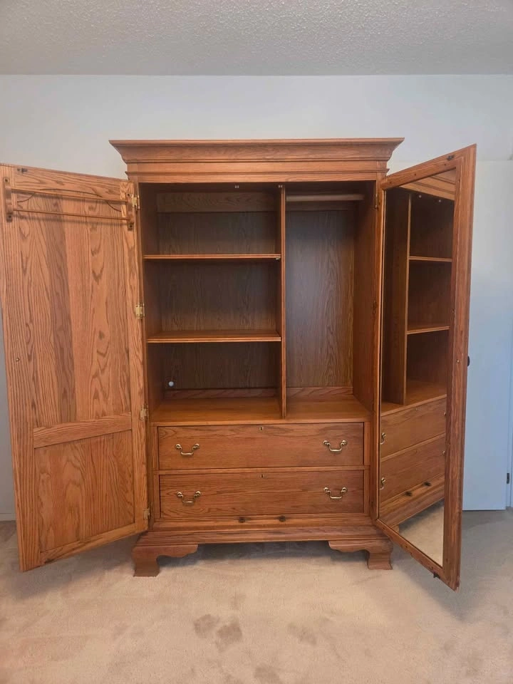 Oak Wardrobe with Mirror - photo 2