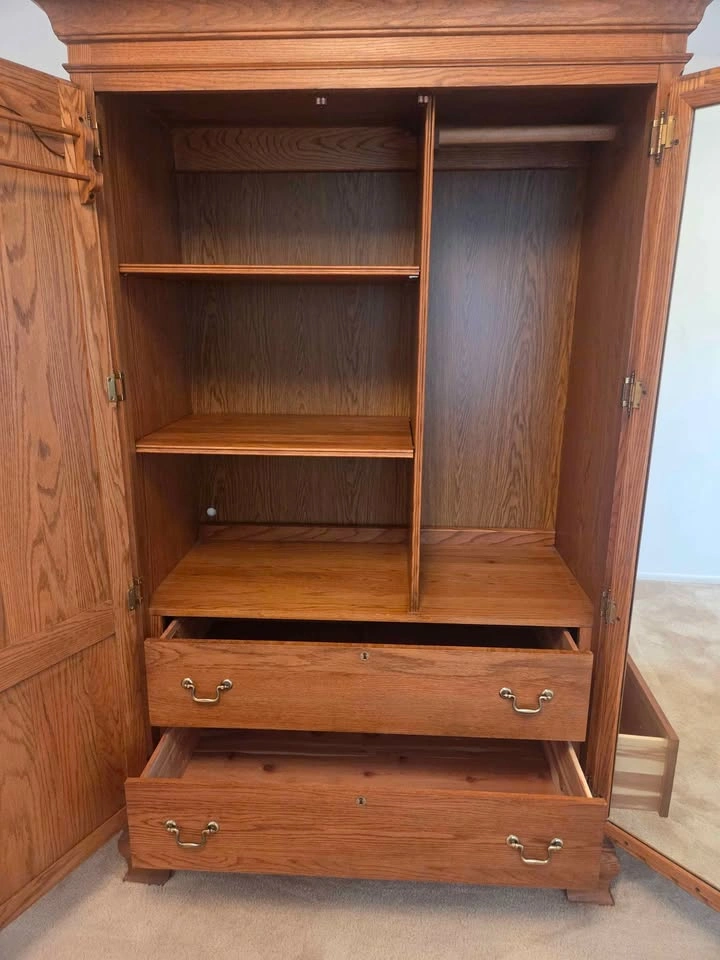 Oak Wardrobe with Mirror - photo 3