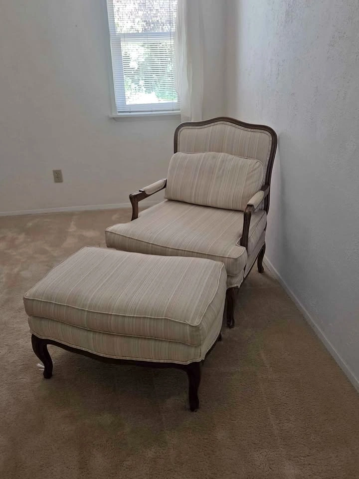 Lounge Chair with Ottoman