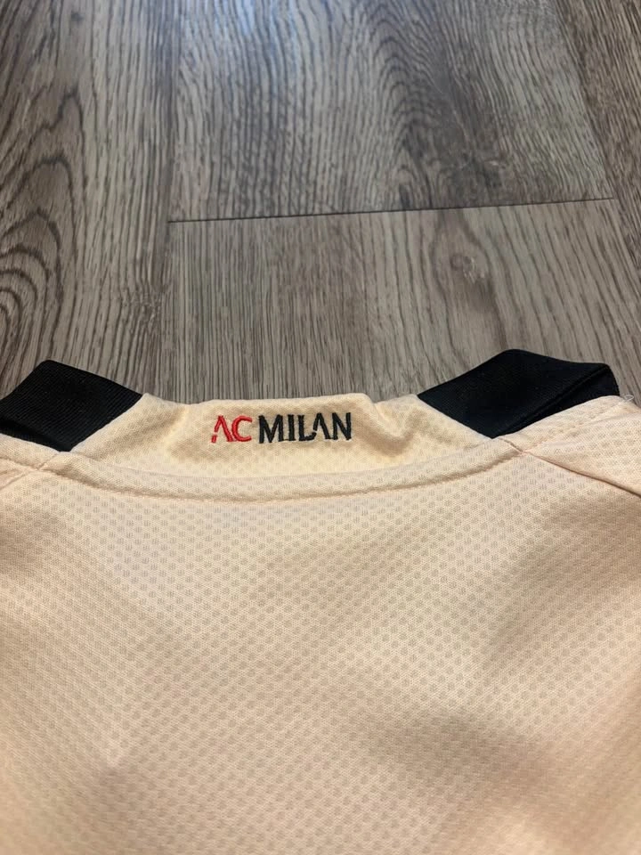 Puma AC Milan x KOCHÉ Goalkeeper 4th Jersey 2022-23 (Large) - photo 4