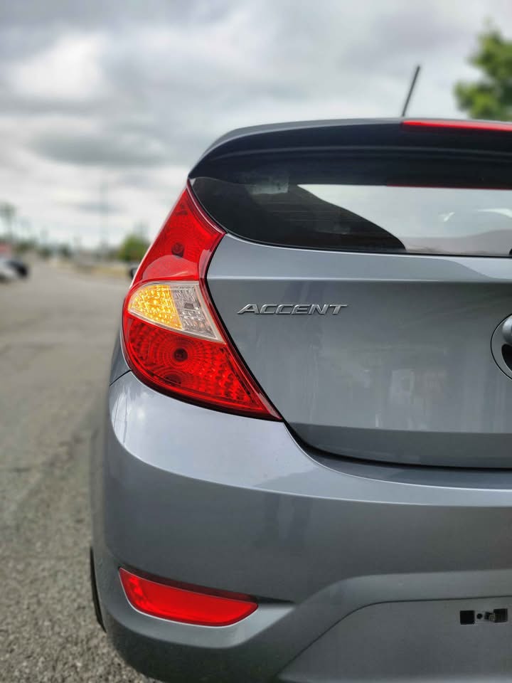 2017 Hyundai Accent - photo 3