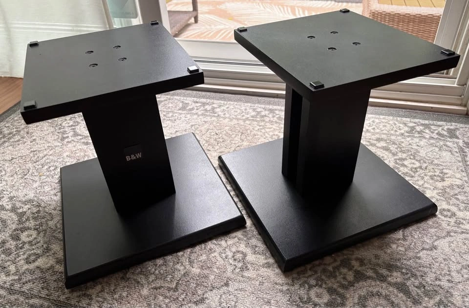 Vintage Wooden Speaker Stands – 11" High. Black.
