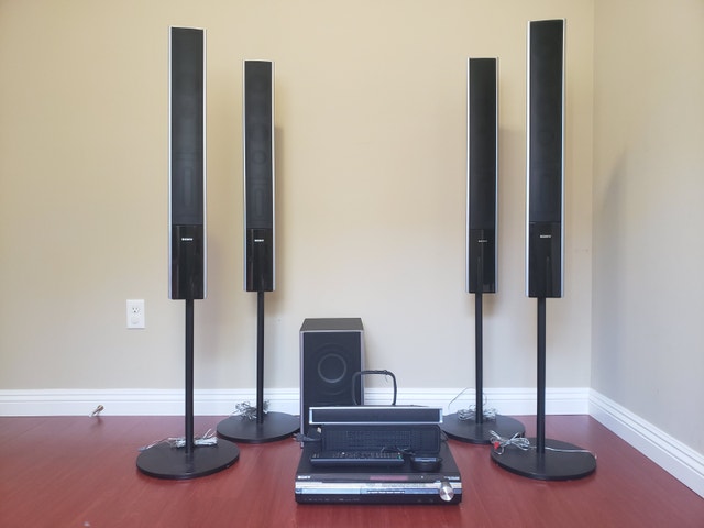 Sony 5.1 Home Theatre System – Complete Setup – Excellent Cond.