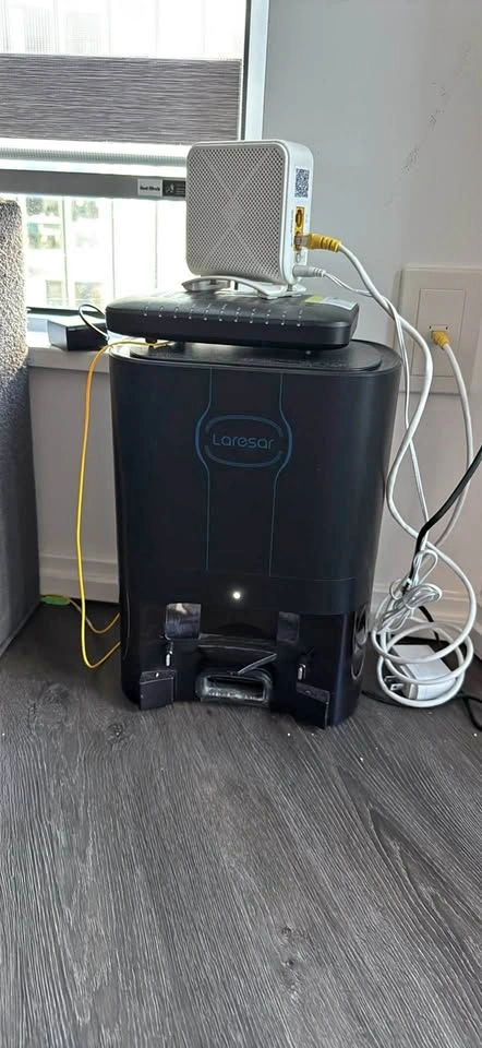Laresar Robot Vacuum and Mop with Self-Emptying Base