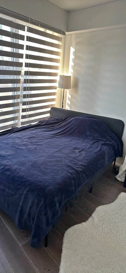 Like new 1 year bed + Mattress 8 years warranty left