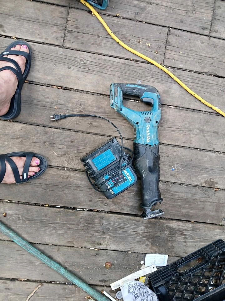 Makita DJR186 18V LXT Cordless Reciprocating Saw