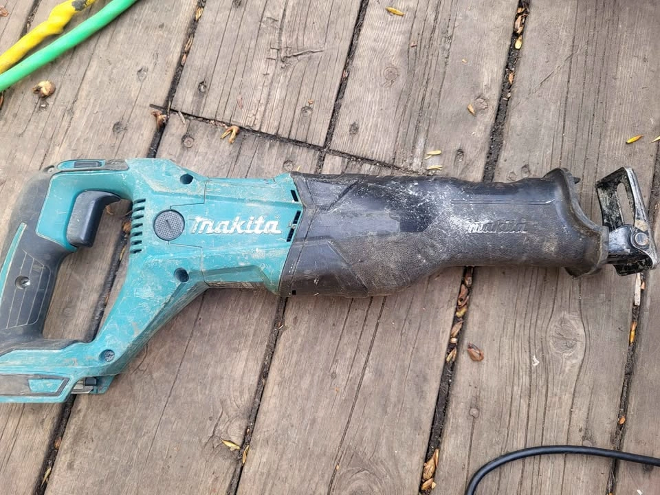 Makita DJR186 18V LXT Cordless Reciprocating Saw - photo 3