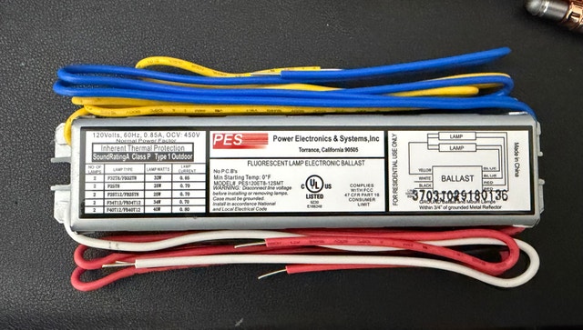 Flourescent tube ballast