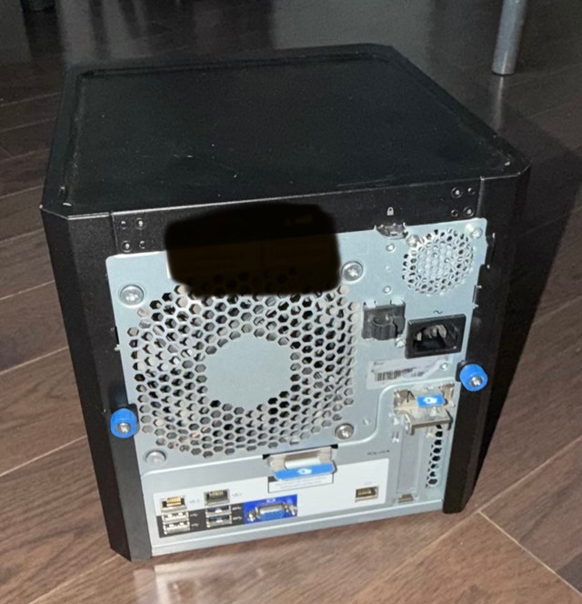 HP ProLiant MicroServer Gen 8 Xeon NAS - photo 4