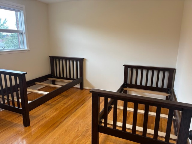 Solid oak bunk beds- can be converted to 2 single beds! - photo 2