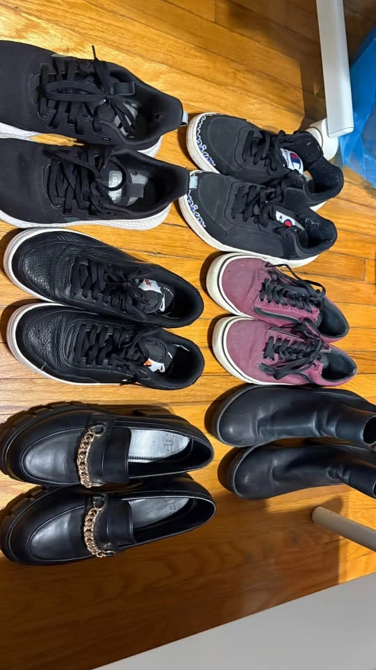 CLOSET CLEANOUT!! Shoes ✨ ($10 per pair) - photo 2