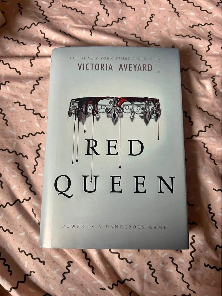 Red Queen Victoria Aveyard Hardcover