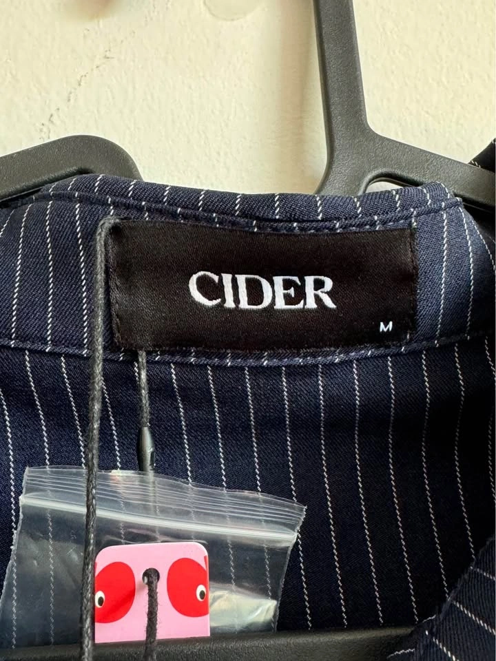 Cider - cinched waist bell sleeve blouse shirt - Size M - photo 2
