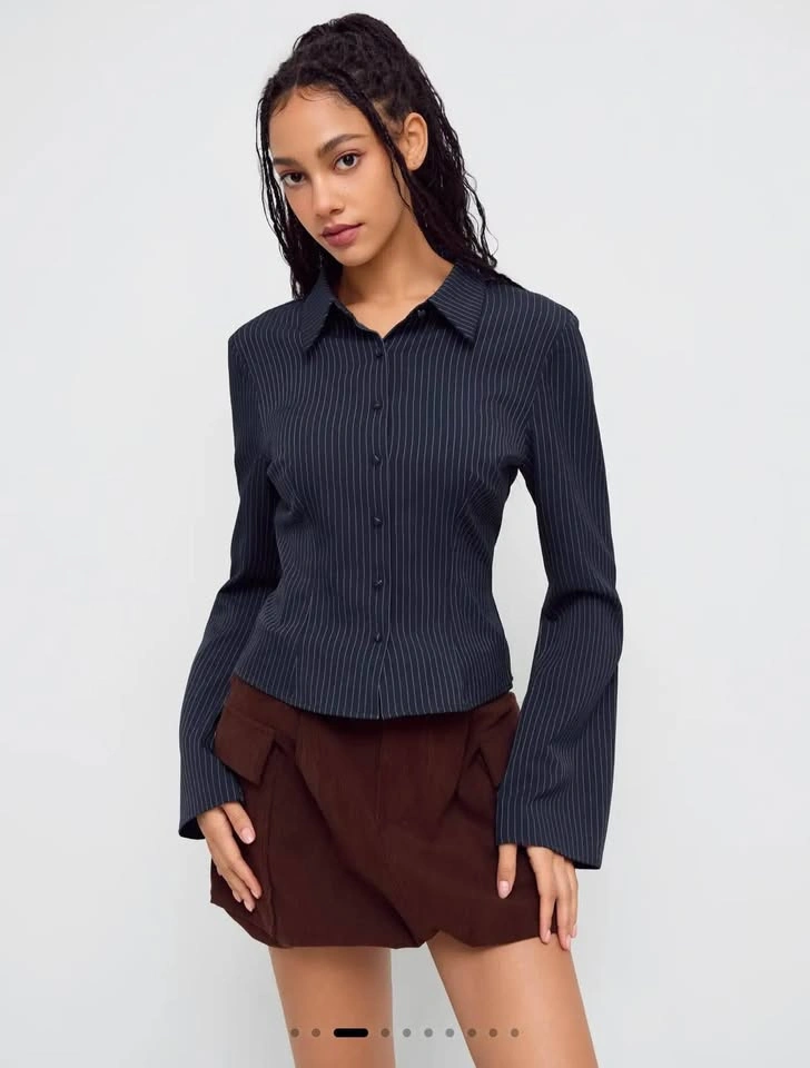 Cider - cinched waist bell sleeve blouse shirt - Size M - photo 4