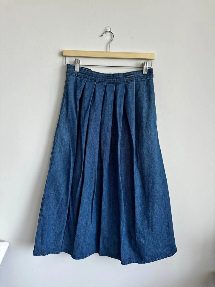 Calvin Klein Denim Skirt - Size Small