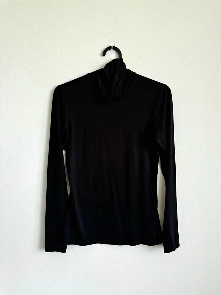 Uniqlo Heattech - Size S