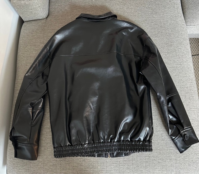 Fall & Winter Women’s Clothing (used) - photo 2