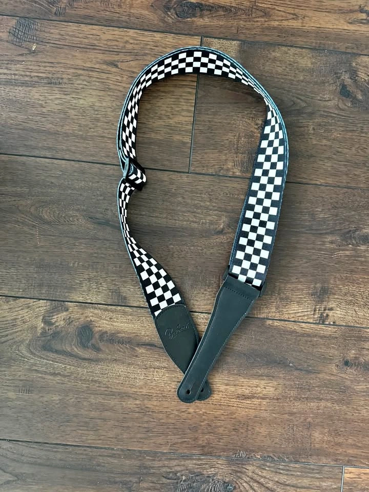 Guitar strap - never used