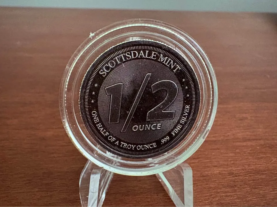 1/2 oz .999 pure/fine silver Scottsdale Mint round image indicator(4)