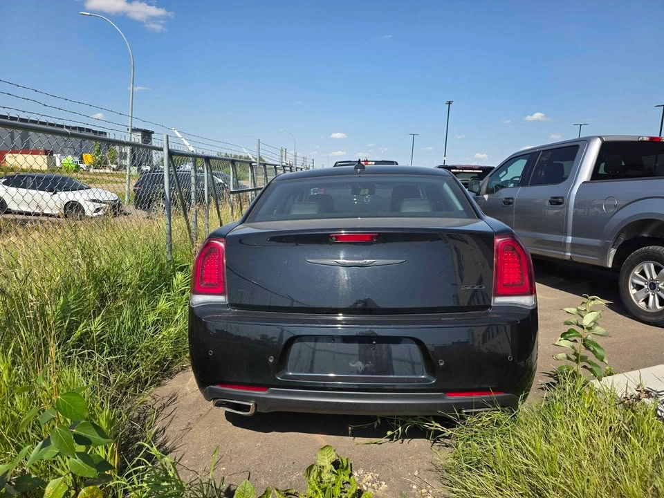 2023 Chrysler 300 - photo 5